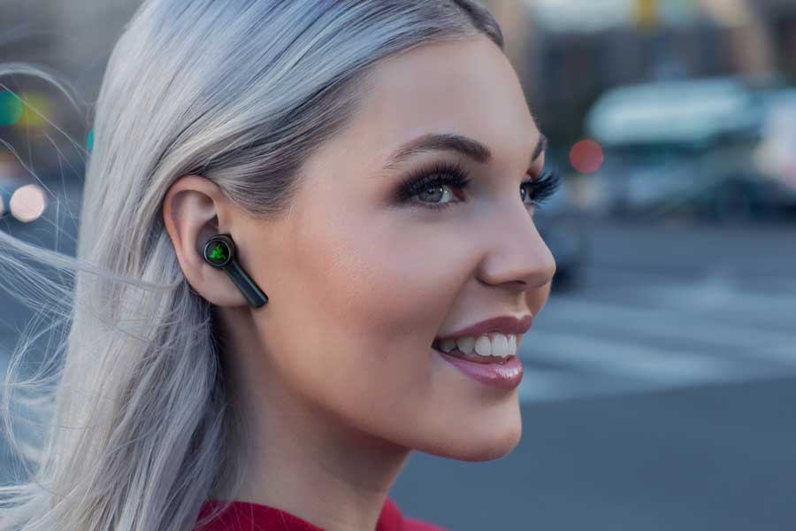 Eliminate audio lag with the Razer Hammerhead true wireless earbuds