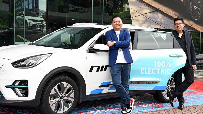 Carro partners NTUC INCOME to launch COVERED, Singapore's first AI-Driven Pay-Per-KM insurance and maintenance for cars