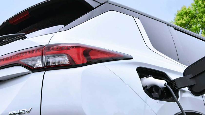 Mitsubishi Motors to Launch the All-New Outlander PHEV Model with a New-Generation PHEV System This Fiscal Year