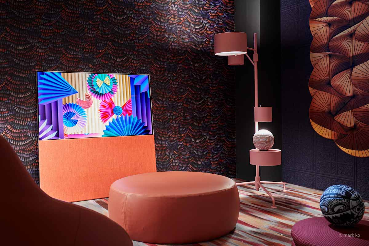 LG Unveils StateOfTheArt LG OLED Objet Collection (Easel) in