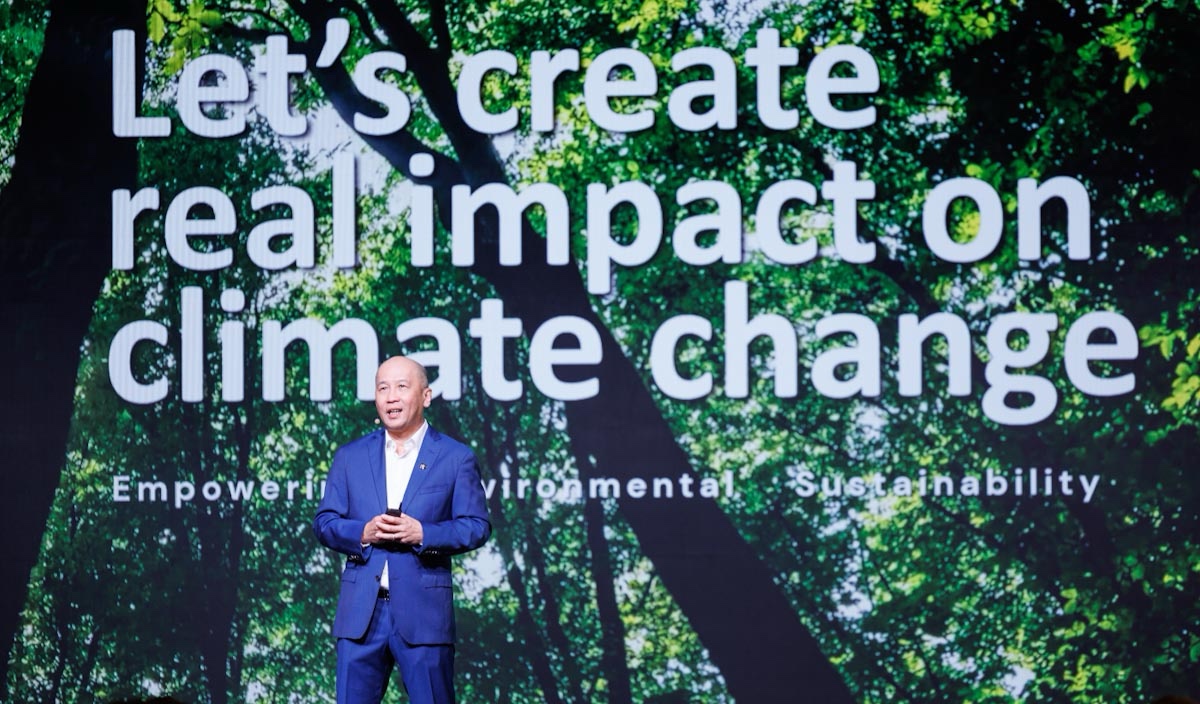 Singtel Accelerates Environmental Efforts with Bold Net-Zero Targets and Sustainable Initiatives