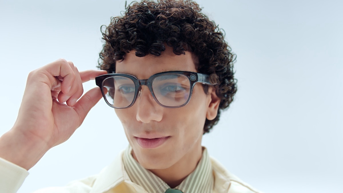 Alipay+ and Meizu pioneer smart glasses payments in Hong Kong, eye global rollout in 2025