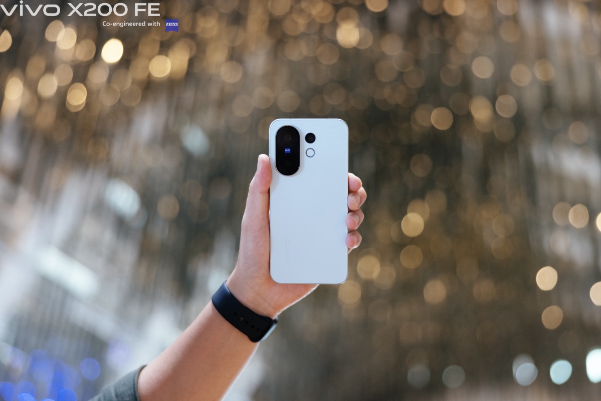 vivo X200 FE Launches in Singapore: Compact Body, Flagship Telephoto Power